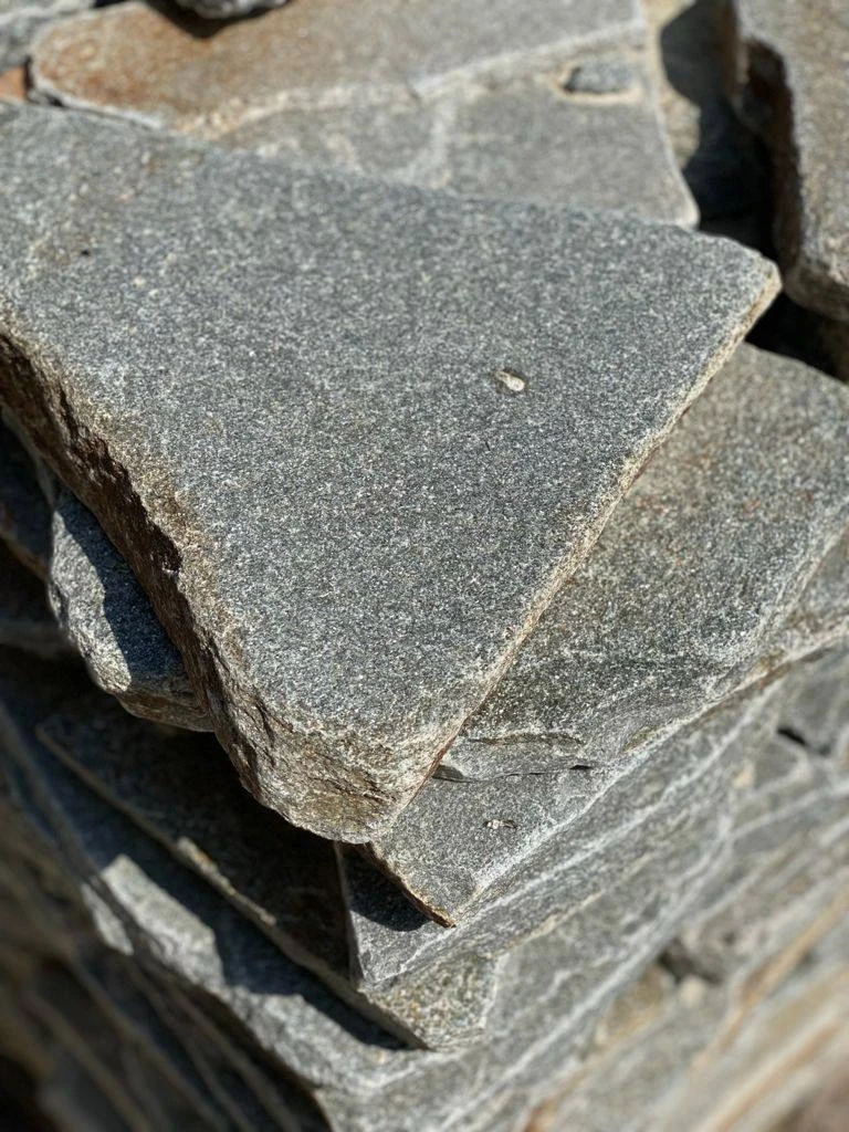 галтованный златолит серебро для дорожек и парковки
